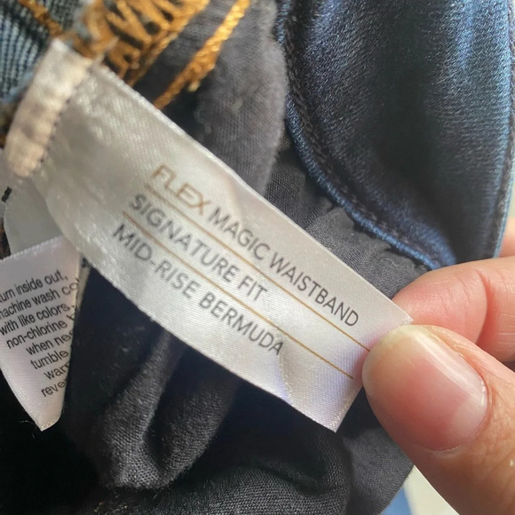 Lane Bryant Jean Bermuda Shorts 26 Flex Magic Waistband Signature Fit Mid Rise - Picture 9 of 9